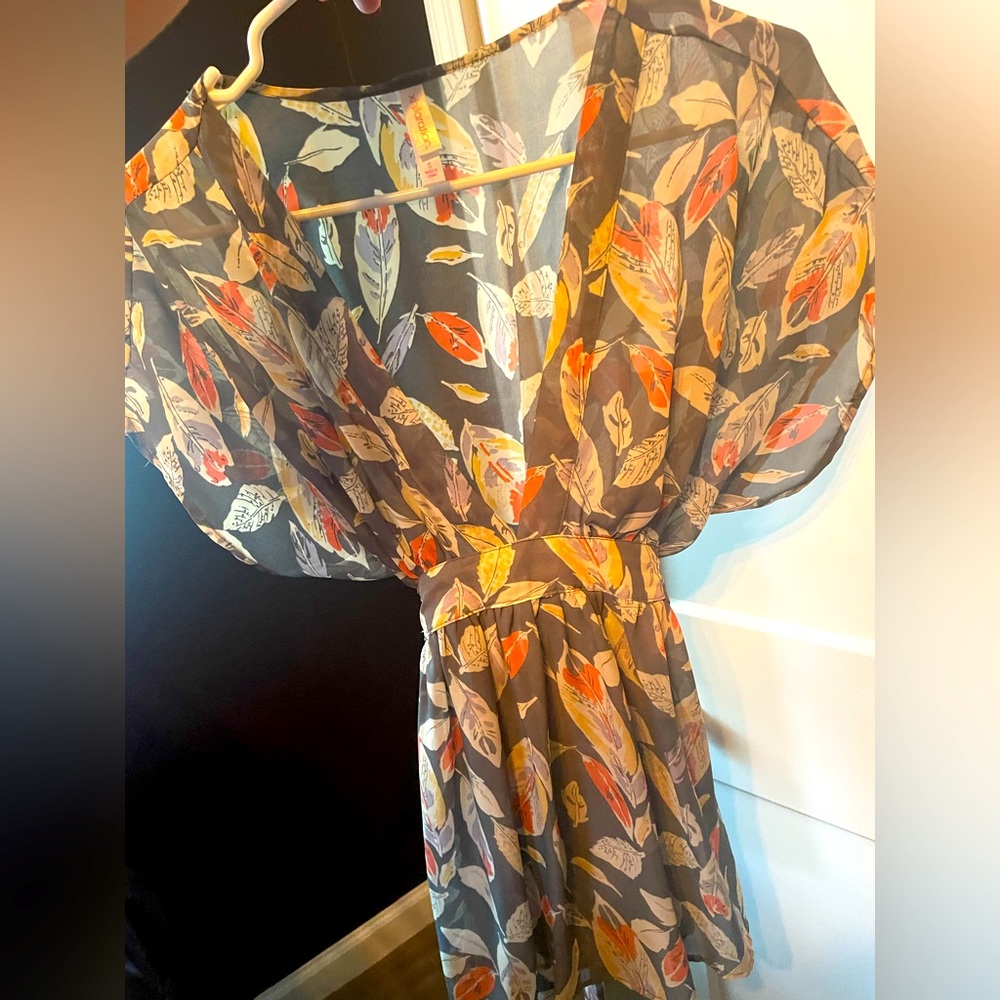 Feather print sheet babydoll top
